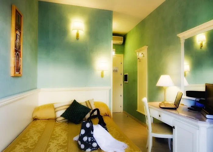 Bright Hotel