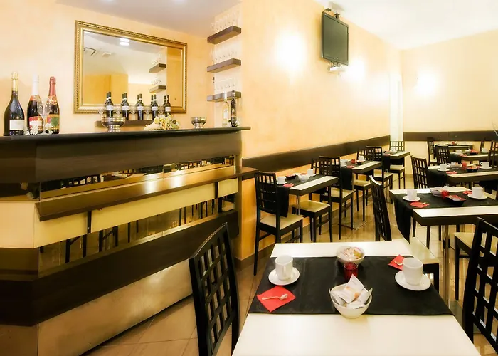 Bright Hotel 3*