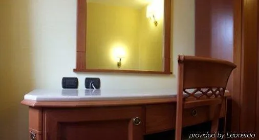 Bright Hotel 3*